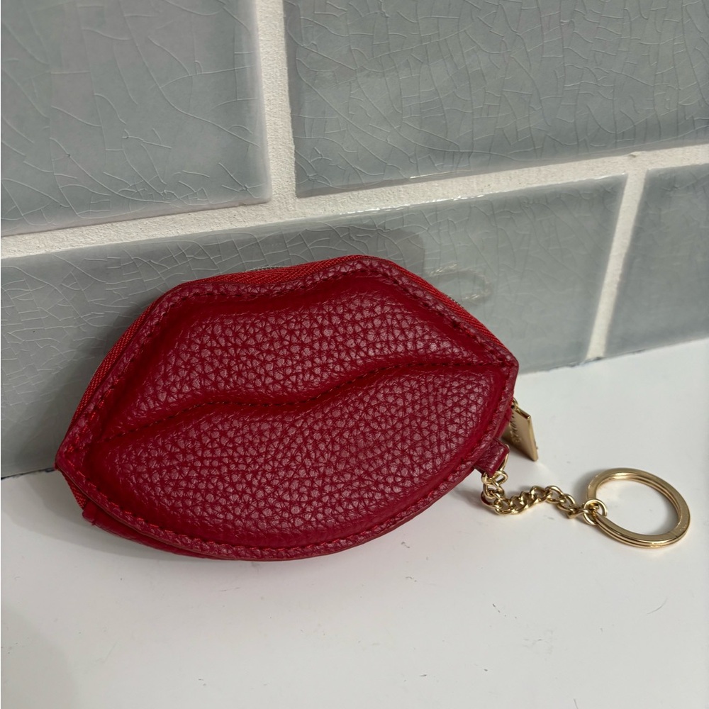 PANDORA Red Lips Keychain 2018 Valentine collection